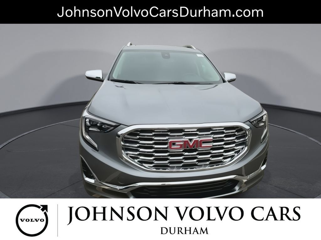 Used 2018 GMC Terrain Denali w/ Comfort Package FWD image 3