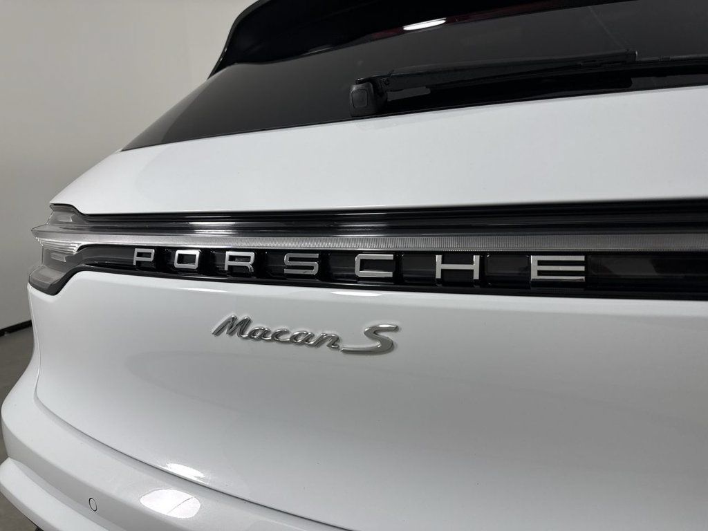 Certified 2026 Porsche Macan S AWD/4WD image 19