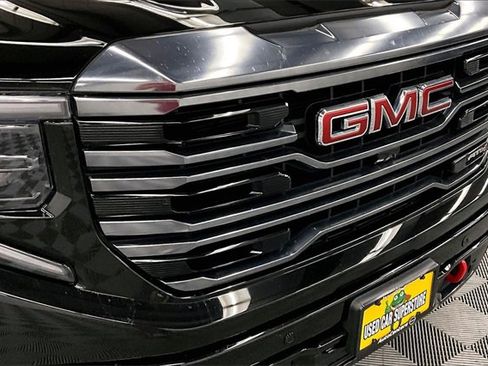 Used 2024 GMC Sierra 1500 AT4 w/ Technology Package image 32