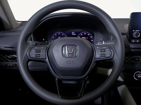 Used 2025 Honda Accord LX image 22