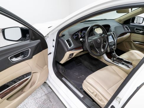 Used 2018 Acura TLX w/ Technology Package image 12