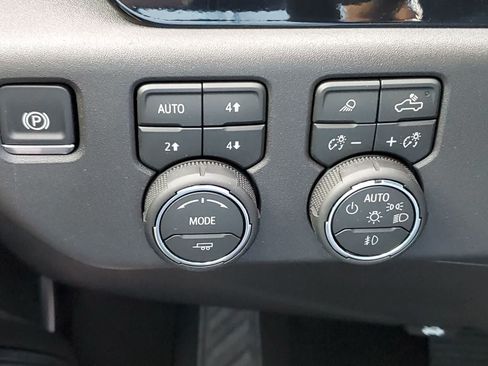 Used 2026 Chevrolet Silverado 1500 RST w/ RST All Star Premium Package AWD/4WD image 32