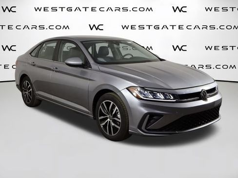 Used 2025 Volkswagen Jetta SE FWD image 44