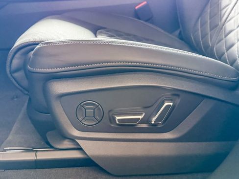 New 2026 Audi SQ8 Premium Plus AWD/4WD image 21