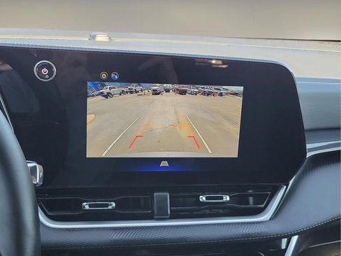 Used 2025 Chevrolet Equinox LT image 16