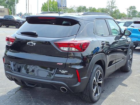Used 2021 Chevrolet TrailBlazer RS w/ Technology Package AWD/4WD image 4