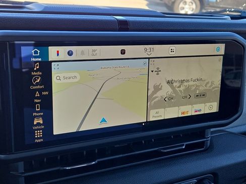 New 2025 Jeep Gladiator Sport image 23