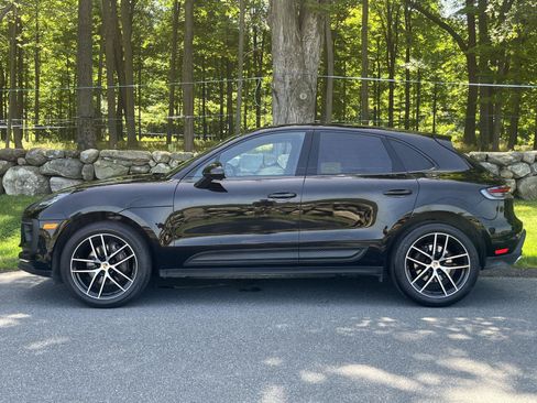 Used 2023 Porsche Macan AWD/4WD image 21