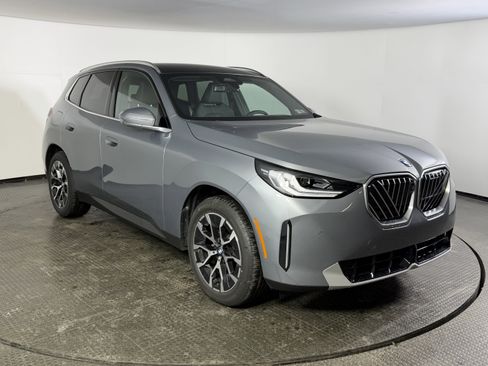 Used 2026 BMW X3 xDrive30 w/ Premium Package image 3