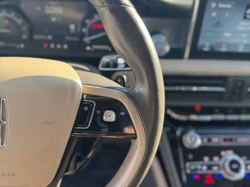 Used 2020 Lincoln Corsair Standard image 15