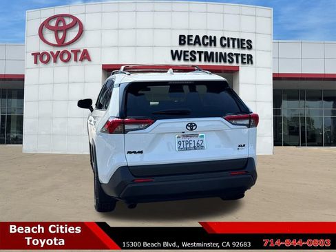 Certified 2025 Toyota RAV4 XLE AWD/4WD image 9