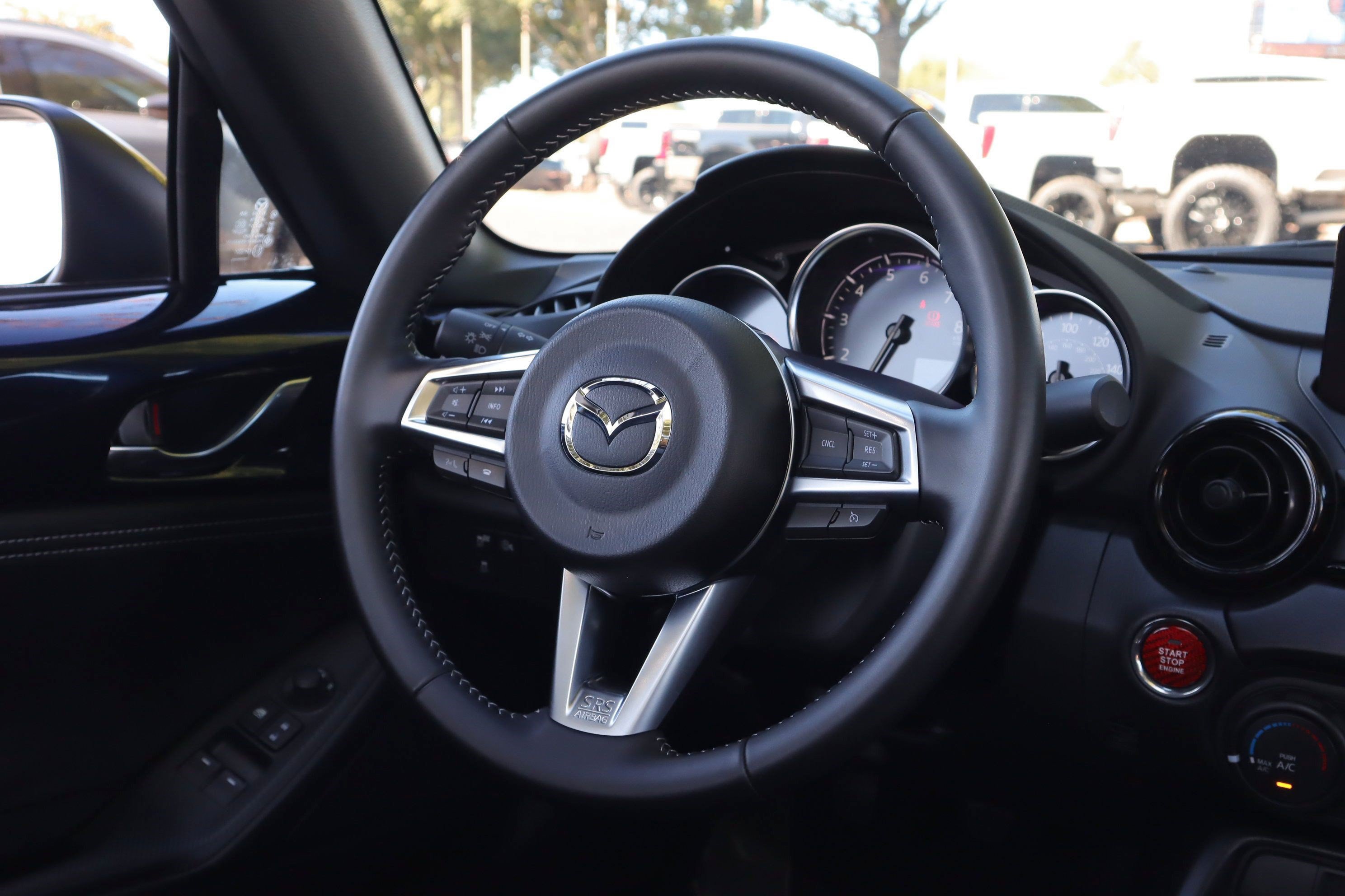 Certified 2025 MAZDA MX-5 Miata Club w/ Weather Package RWD image 16
