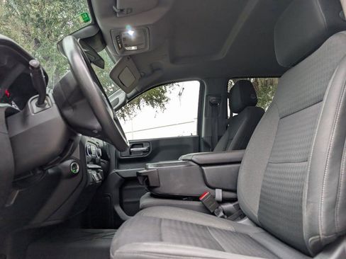 Used 2023 Chevrolet Silverado 1500 Custom image 12