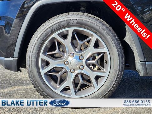 Used 2021 Jeep Grand Cherokee Limited image 10