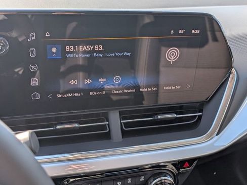 New 2026 Chevrolet Trax LT w/ Driver Confidence Package image 9