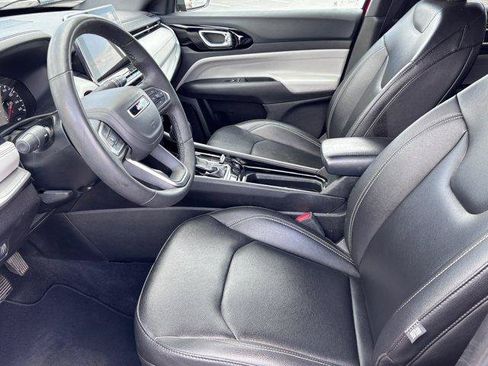 Used 2025 Jeep Compass Limited AWD/4WD image 16