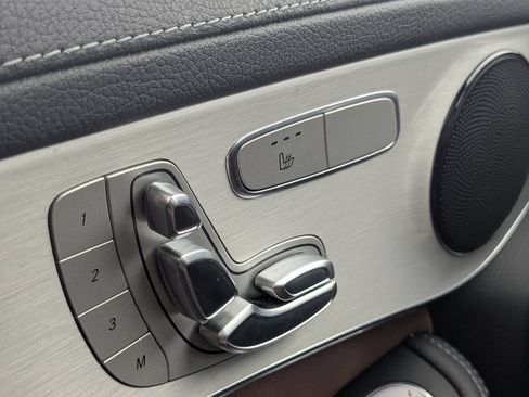 Certified 2022 Mercedes-Benz GLC 43 AMG 4MATIC image 10