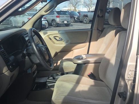 Used 2002 MAZDA Tribute ES image 15