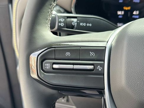 New 2025 Chevrolet Colorado ZR2 w/ Off-Road Front Bumper Package image 23