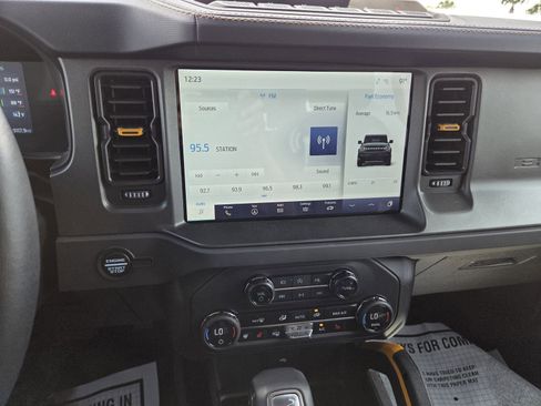 Used 2024 Ford Bronco Badlands AWD/4WD image 36