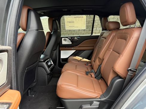 New 2024 Lincoln Aviator Reserve w/ Equipment Group 201A image 4