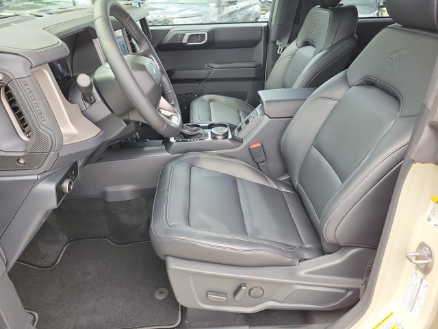 New 2026 Ford Bronco Outer Banks AWD/4WD image 19