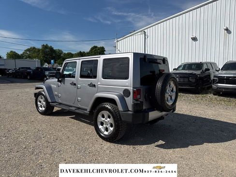 Used 2015 Jeep Wrangler Unlimited Sahara AWD/4WD image 3