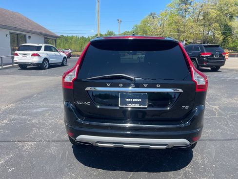 Used 2017 Volvo XC60 T5 Dynamic w/ Preferred Option Package image 5