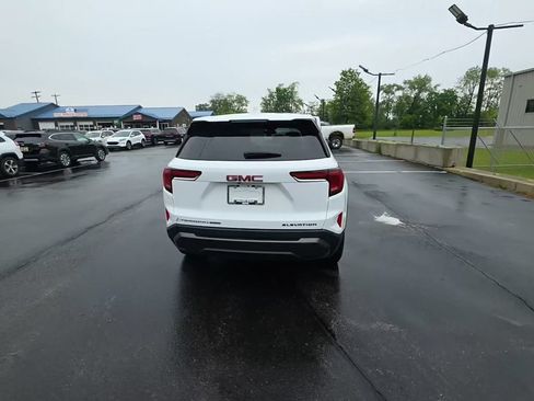 Used 2025 GMC Terrain Elevation AWD/4WD image 4