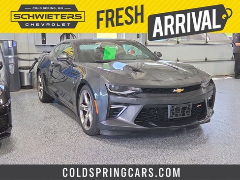 Used 2018 Chevrolet Camaro SS RWD image 1