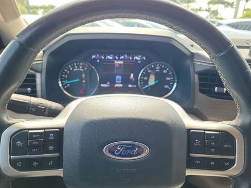 Used 2024 Ford Expedition Limited AWD/4WD image 26