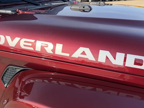 Used 2021 Jeep Gladiator Overland w/ Popular Equipment Package AWD/4WD image 14