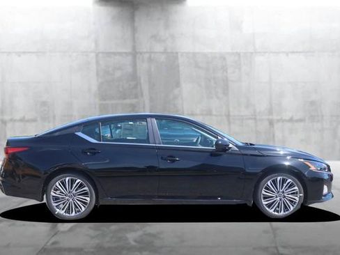 New 2026 Nissan Altima 2.5 SV w/ SV Premium Package FWD image 5