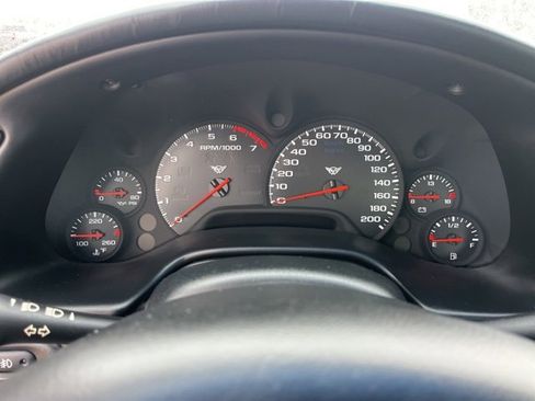 Used 2004 Chevrolet Corvette Coupe w/ Roof Package image 21