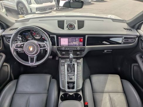 Used 2020 Porsche Macan AWD/4WD image 16