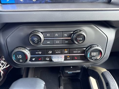 Used 2025 Ford Bronco Badlands AWD/4WD image 18
