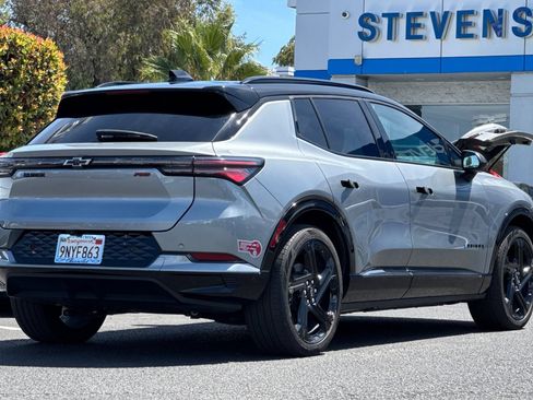 Used 2024 Chevrolet Equinox EV RS FWD image 5