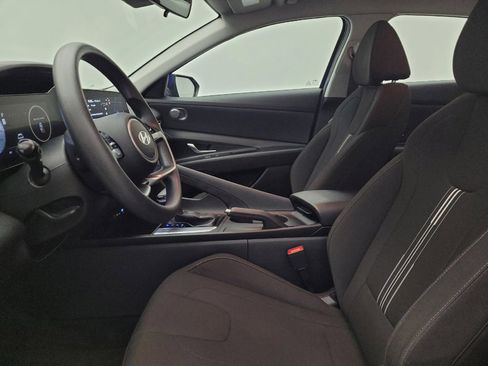 Used 2024 Hyundai Elantra SEL image 17