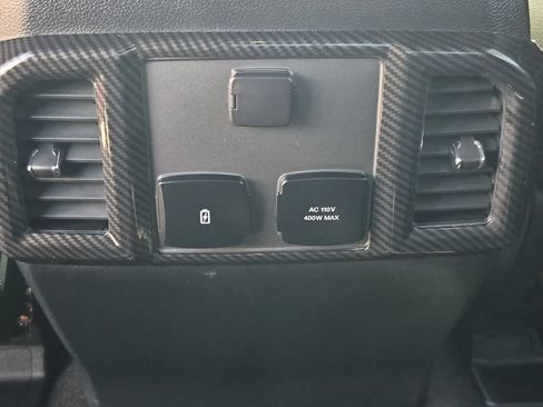 Used 2019 Ford F150 XLT w/ Equipment Group 302A Luxury AWD/4WD image 13
