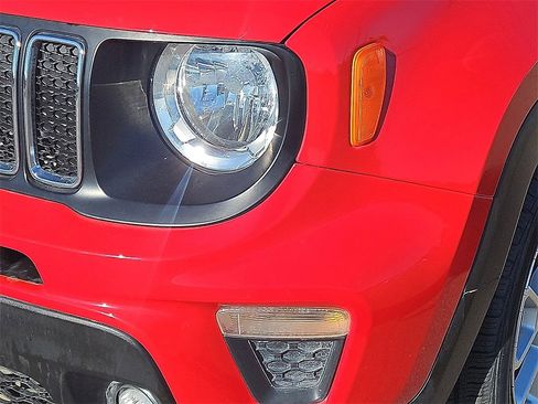 Used 2020 Jeep Renegade Latitude image 9
