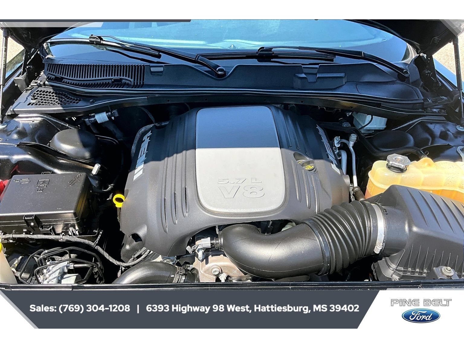 Used 2021 Dodge Challenger R/T w/ Blacktop Package RWD image 8
