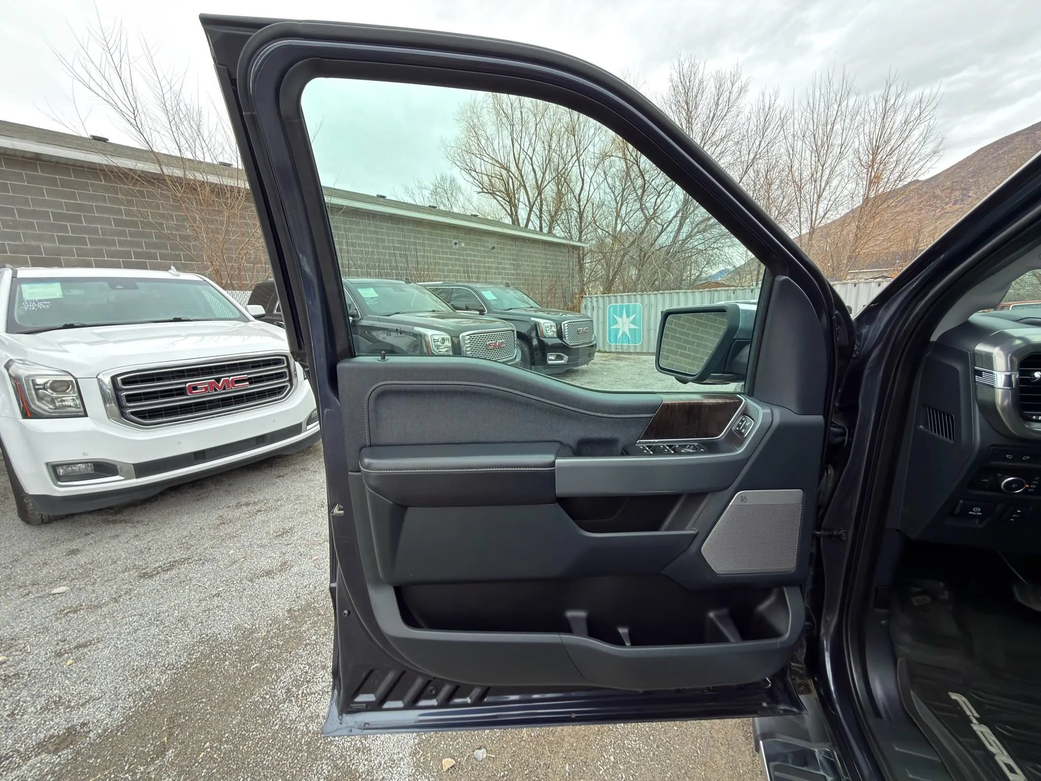 Used 2021 Ford F150 Lariat w/ Max Trailer Tow Package AWD/4WD image 34