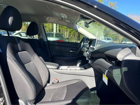 New 2025 Nissan Sentra SV w/ All-Weather Package image 7