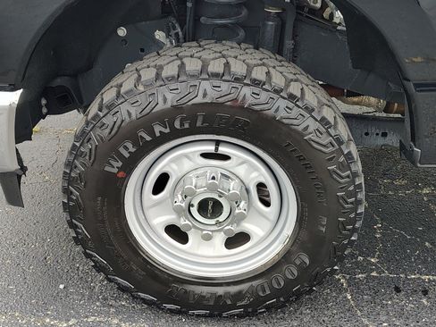 Used 2026 Ford F250 XL w/ XL Off-Road Package AWD/4WD image 8