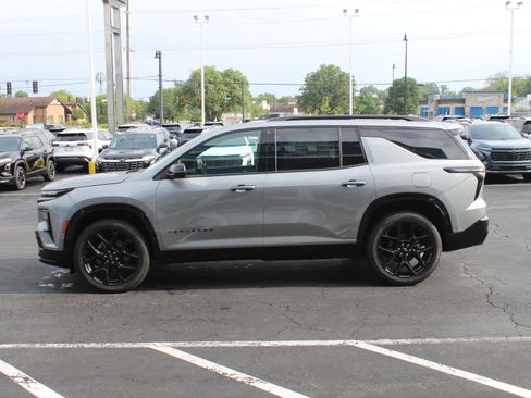 New 2026 Chevrolet Traverse RS w/ LPO, Floor Liner Package AWD/4WD image 6