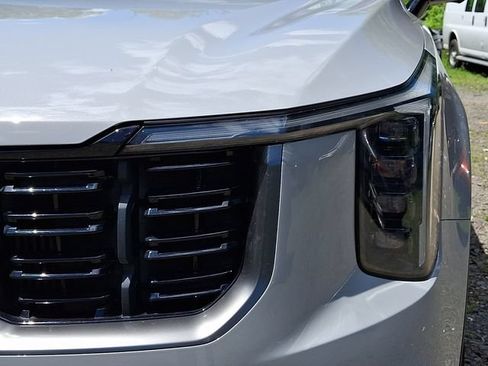 Certified 2024 Kia Sorento SX AWD/4WD image 9