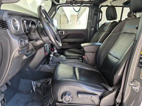 Used 2022 Jeep Wrangler Unlimited Rubicon 4xe w/ Dual Top Group AWD/4WD image 9