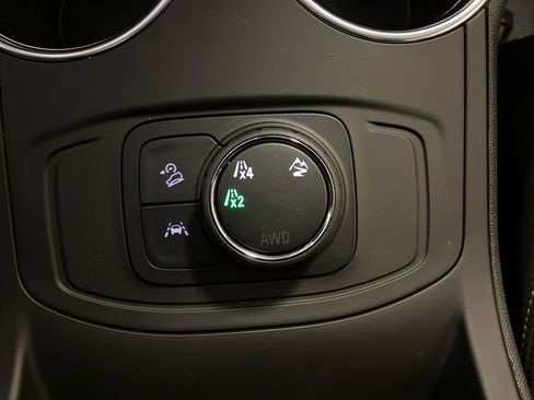 Used 2024 GMC Terrain SLE image 22