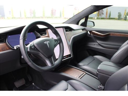 Used 2018 Tesla Model X 100D AWD/4WD image 9