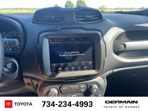Used 2021 Jeep Renegade Limited AWD/4WD image 24